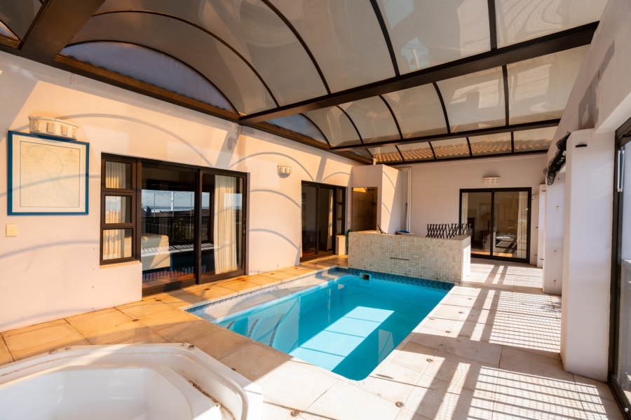 7 Bedroom Property for Sale in Myburgh Park Western Cape